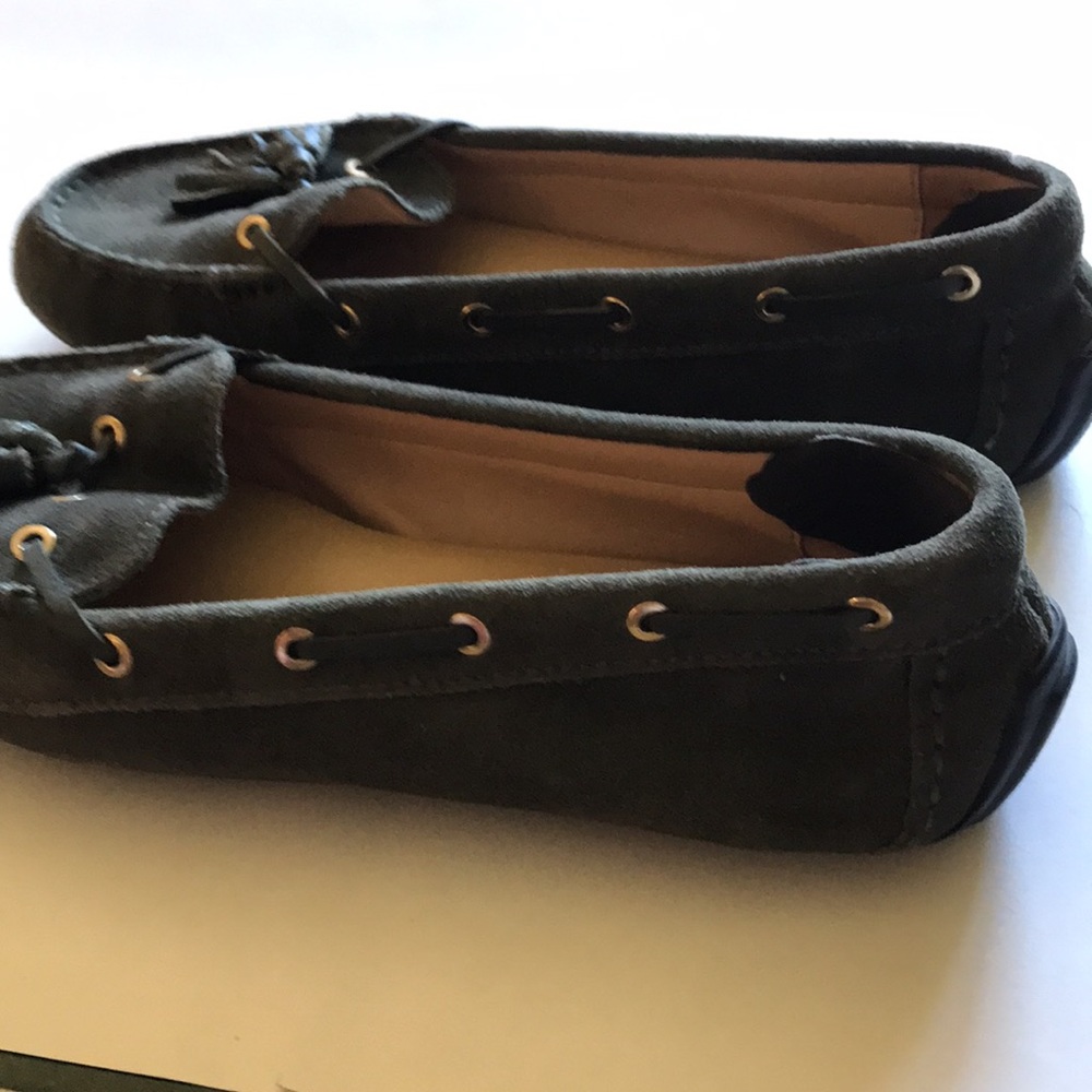 Olive Green Driving Moccasin Shoes Talbots 7.5M - Picture 6 of 6